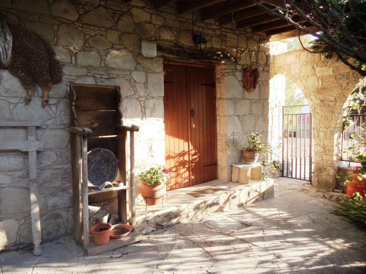 Вилла Lantana Stone House Lemona Экстерьер фото